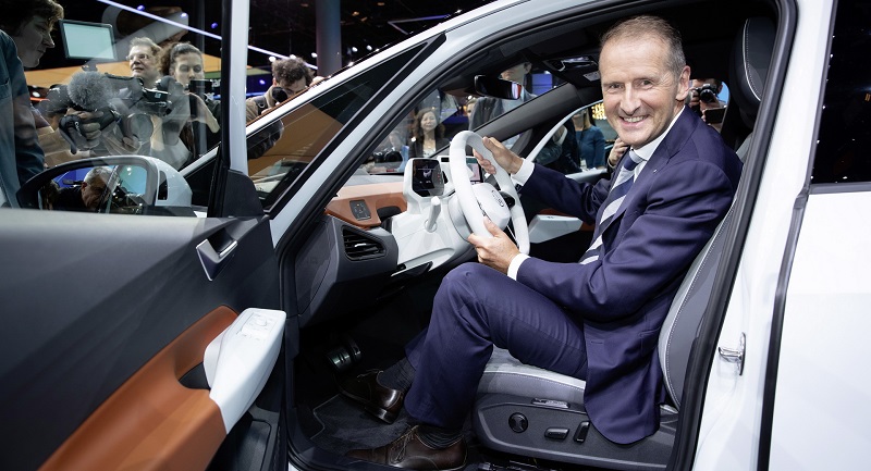 رئیس فولکس واگن معتقد است اپل می‌تواند به عضو مهمی در صنعت خودرو تبدیل شود