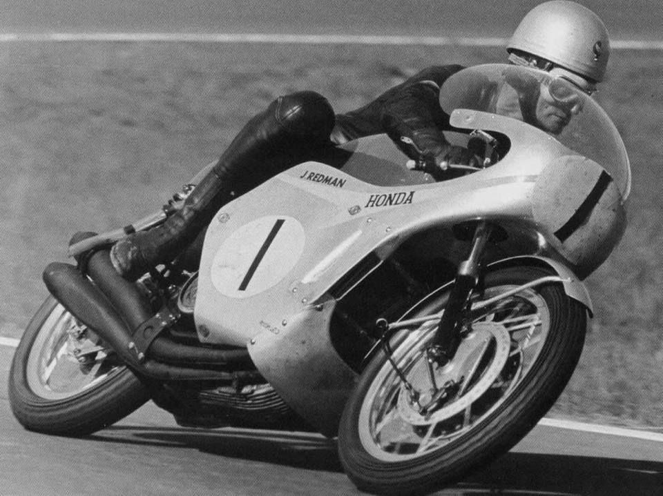 موتورسیکلت 6 سیلندر هوندا برای مسابقات جایزه بزرگ سال 1964 طراحی شد