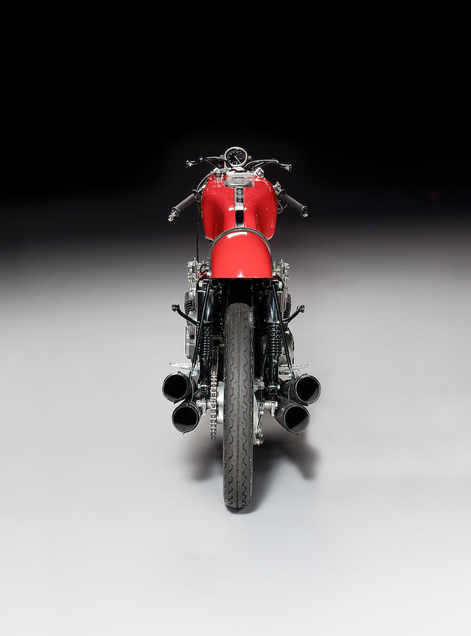 موتورسیکلت 6 سیلندر هوندا برای مسابقات جایزه بزرگ سال 1964 طراحی شد