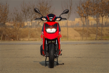 فیلم تست و بررسی موتورسیکلت آپریلیا SR160، اسکوتر جدید بازار - 14