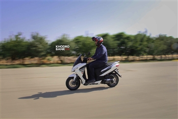 فیلم تست و بررسی موتورسیکلت SXR160 جدیدترین اسکوتر آپریلیا در بازار ایران - 7