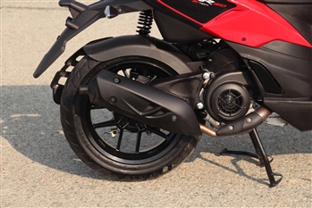 فیلم تست و بررسی موتورسیکلت آپریلیا SR160، اسکوتر جدید بازار - 3