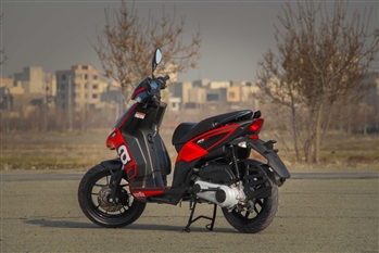 فیلم تست و بررسی موتورسیکلت آپریلیا SR160، اسکوتر جدید بازار - 17