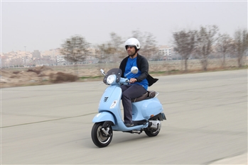 تست و بررسی وسپا VXL 3vTech در تهران، موتورسیکلت معروف جهانی - 32