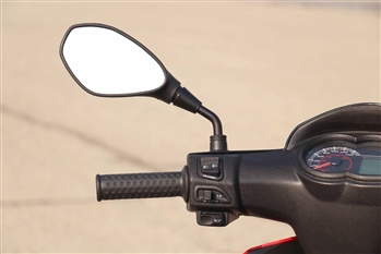 فیلم تست و بررسی موتورسیکلت آپریلیا SR160، اسکوتر جدید بازار - 26