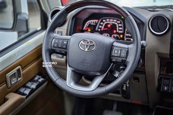 دیدار با اسطوره ۴۰ ساله در عصر مدرن؛ بررسی تخصصی تویوتا لندکروزر سری ۷۰ مدل ۲۰۲۵ + عکس و فیلم - 29