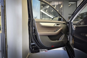 مقایسه کی ام سی J7 و کی ام سی EJ7، رقابت تکنولوژی بنزینی با برقی + عکس - 19