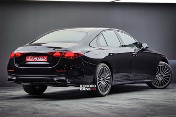 بازگشت پادشاه کلاس E به ایران؛ بررسی کامل و ملاقات با مرسدس بنز E300 مدل ۲۰۲۶ + ویدیو و عکس - 10