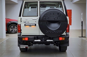 دیدار با اسطوره ۴۰ ساله در عصر مدرن؛ بررسی تخصصی تویوتا لندکروزر سری ۷۰ مدل ۲۰۲۵ + عکس و فیلم - 4