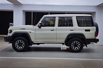 دیدار با اسطوره ۴۰ ساله در عصر مدرن؛ بررسی تخصصی تویوتا لندکروزر سری ۷۰ مدل ۲۰۲۵ + عکس و فیلم - 8