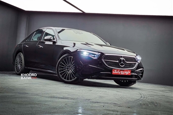 بازگشت پادشاه کلاس E به ایران؛ بررسی کامل و ملاقات با مرسدس بنز E300 مدل ۲۰۲۶ + ویدیو و عکس - 4