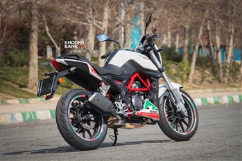 بررسی فنی و رانندگی با موتورسیکلت بنلی TNT25 - ایتالیایی با طعم چینی - 24