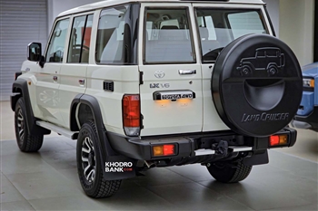 دیدار با اسطوره ۴۰ ساله در عصر مدرن؛ بررسی تخصصی تویوتا لندکروزر سری ۷۰ مدل ۲۰۲۵ + عکس و فیلم - 6