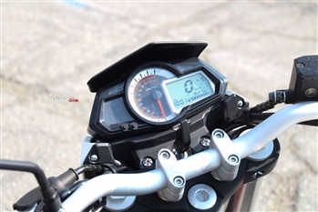 بررسی فنی و رانندگی با موتورسیکلت بنلی TNT25 - ایتالیایی با طعم چینی - 16