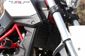 بررسی فنی و رانندگی با موتورسیکلت بنلی TNT25 - ایتالیایی با طعم چینی - 12