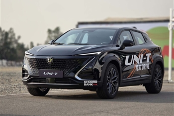 تجربه رانندگی چانگان UNI-T آرینا درایو؛ انقلابِ هندسی در جاده‌های ایران + عکس و فیلم - 5