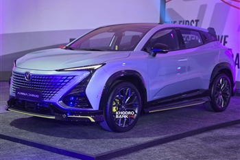 تجربه رانندگی چانگان UNI-T آرینا درایو؛ انقلابِ هندسی در جاده‌های ایران + عکس و فیلم - 22