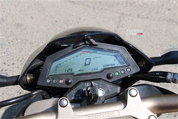 تجربه رانندگی و بررسی فنی موتورسیکلت زونتس ZT250R – غریبه‌ای در شهر - 20