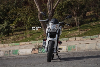 بررسی فنی و رانندگی با موتورسیکلت بنلی TNT25 - ایتالیایی با طعم چینی - 27