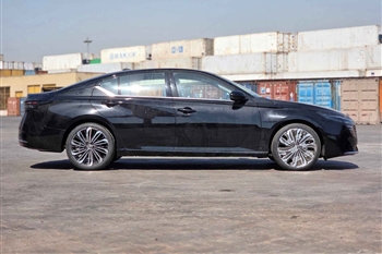 بازگشت شکوهمند نیسان تیانا 2026 به بازار ایران توسط شرکت کارنو اسپیکو + فیلم و عکس - 5