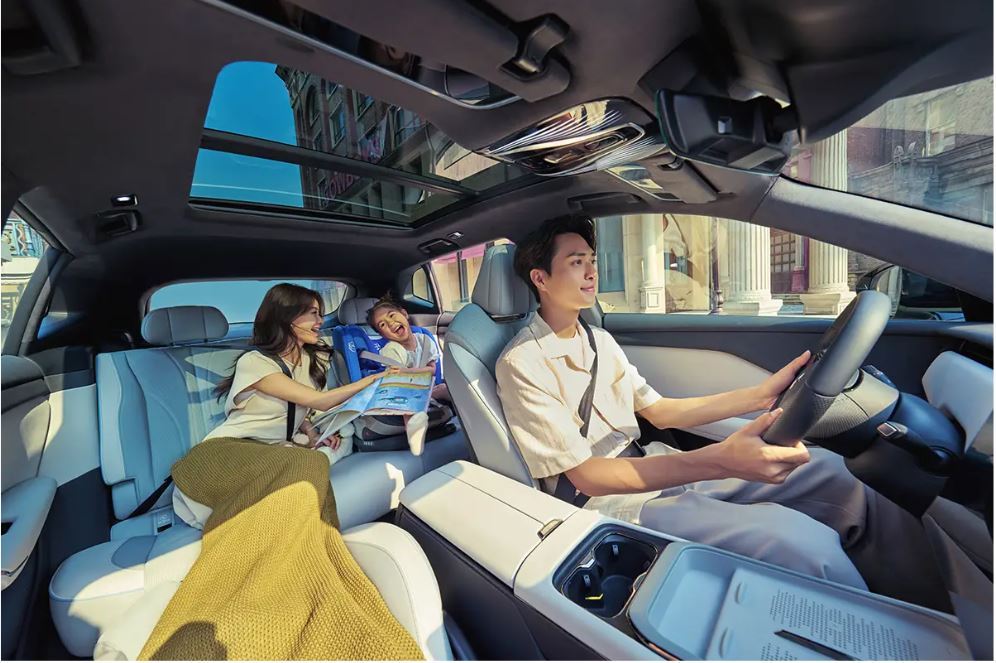 21742 5 10,شاسی بلند برقی دانگ فنگ وویا کارج با قیمت ۲۵۵۰۰ دلار عرضه شد,اتوکالا Autokala