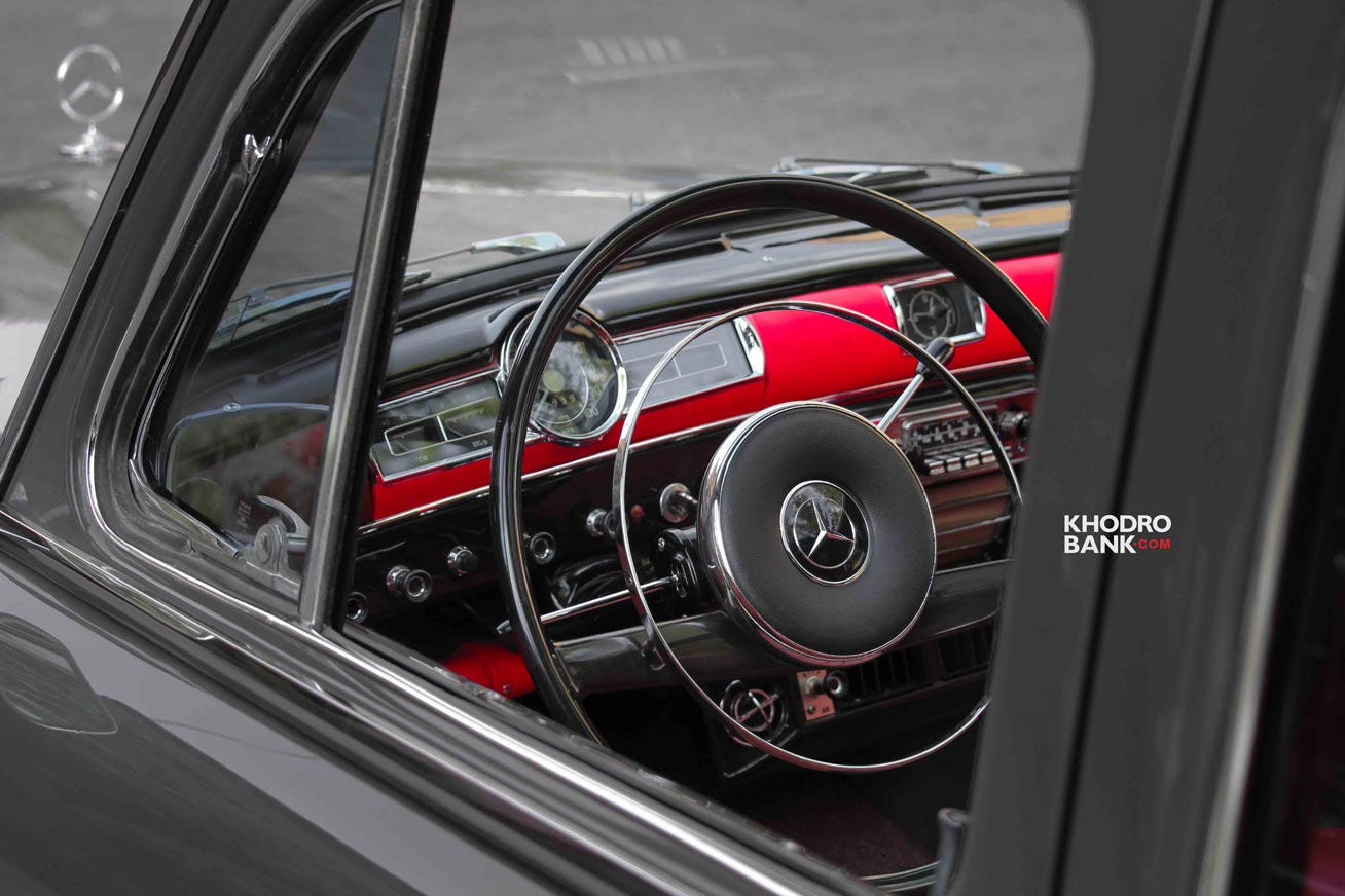 مرسدس بنز W180