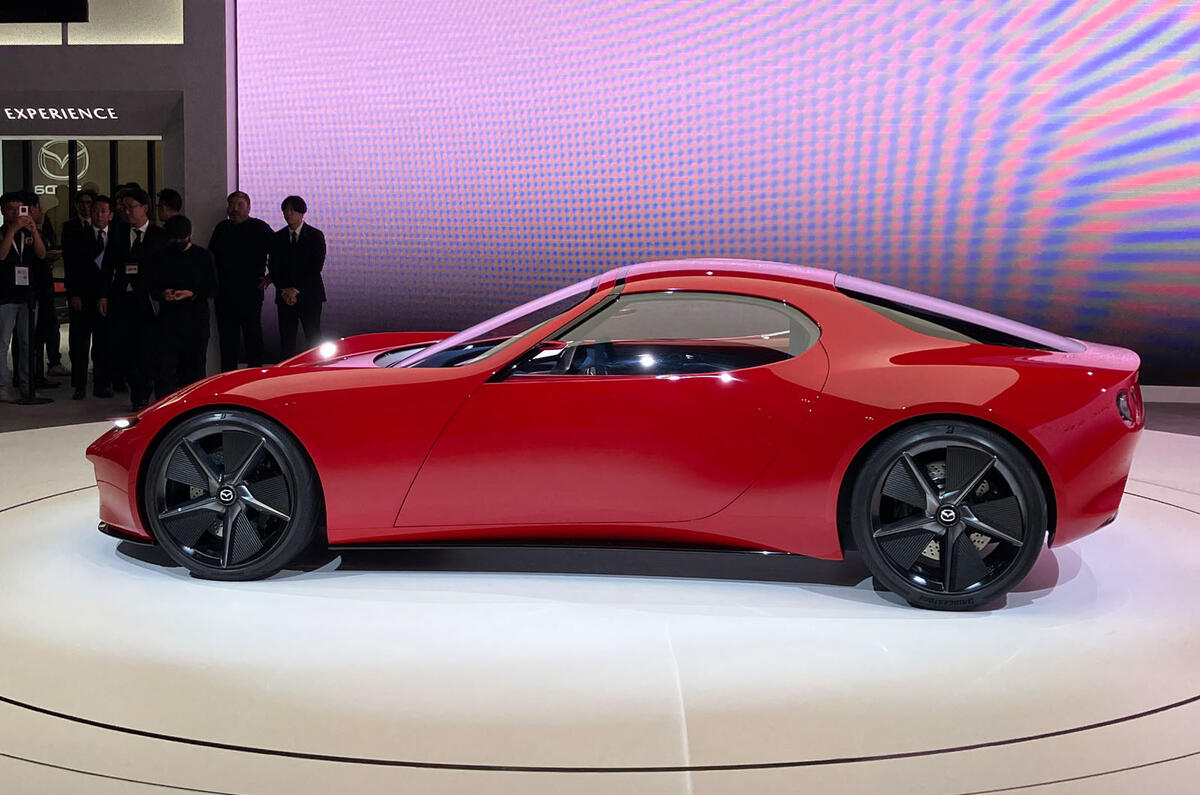 کانسپت اسپرت مزدا Iconic Sp با موتور روتاری تولید خواهد شد 68737 Mazda Sports Ev Concept Side 2 68737 Mazda Sports Ev Concept Side 2,کانسپت اسپرت مزدا Iconic Sp با موتور روتاری تولید خواهد شد,اتوکالا Autokala