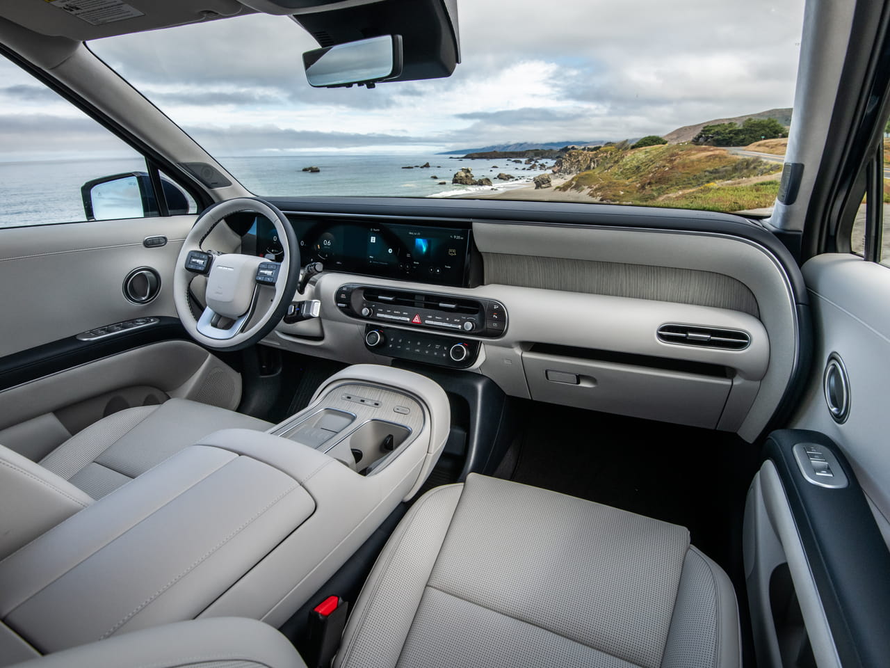 عکس داخل هیوندای پالیسید