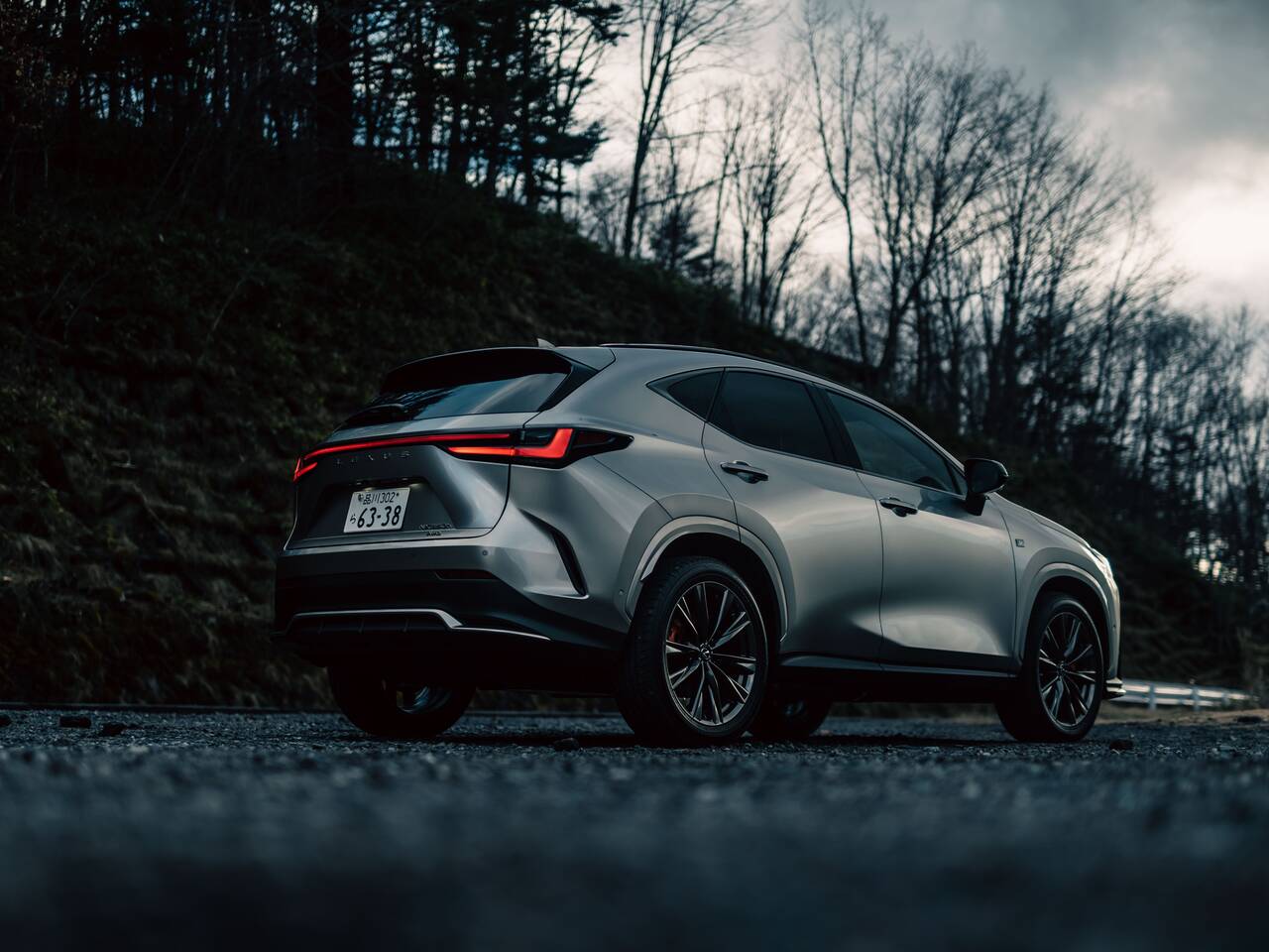 عکس لکسوس NX350h