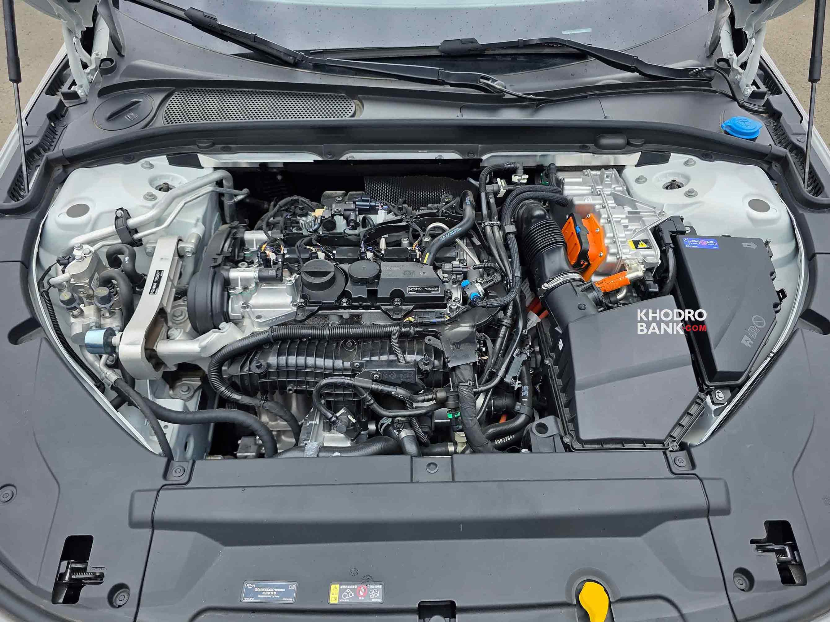 ولوو S90 PHEV