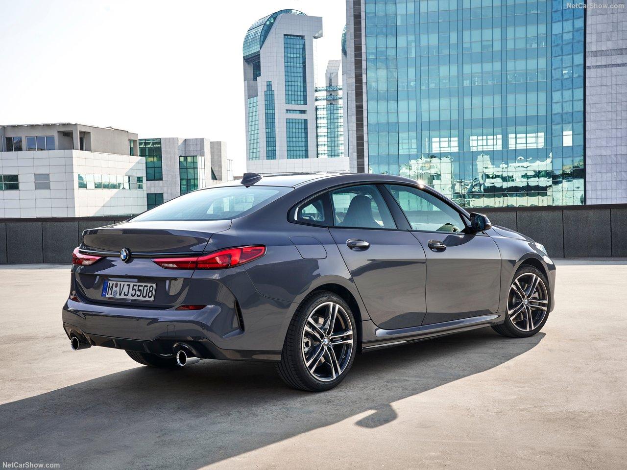 بی ام و 225L MSport