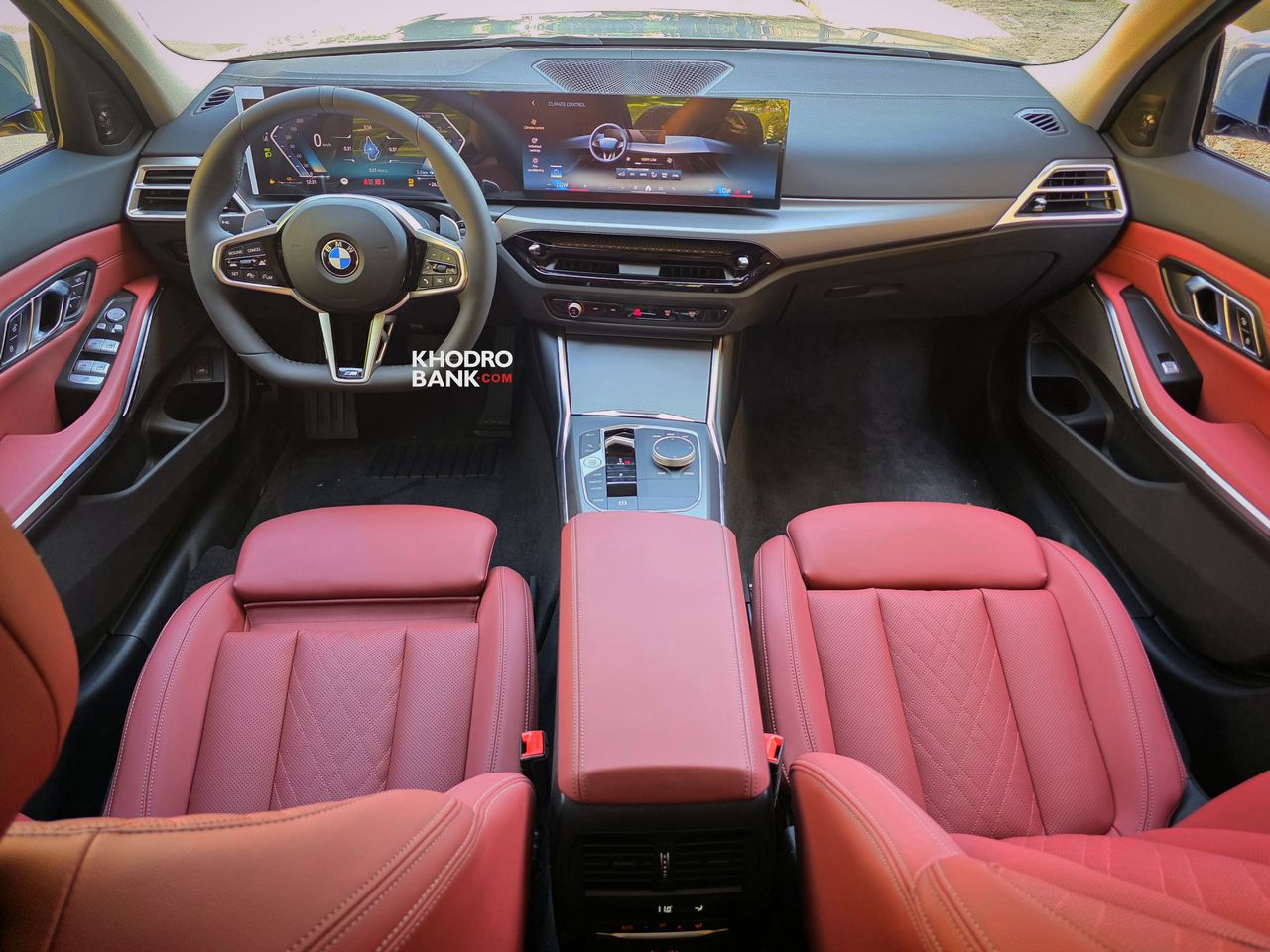 عکس داخل بی ام و 325i