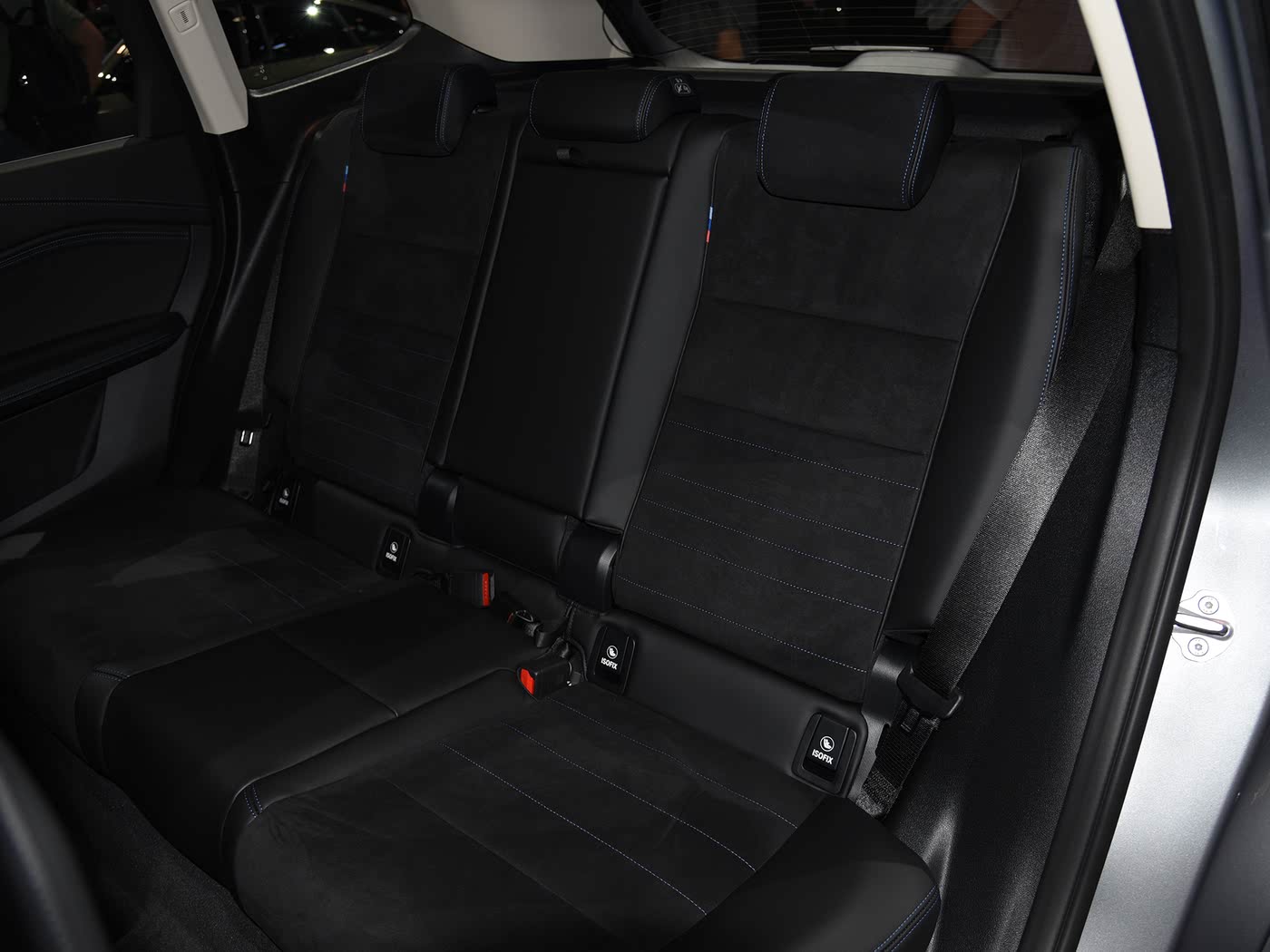 بی ام و iX1 xDrive 30L