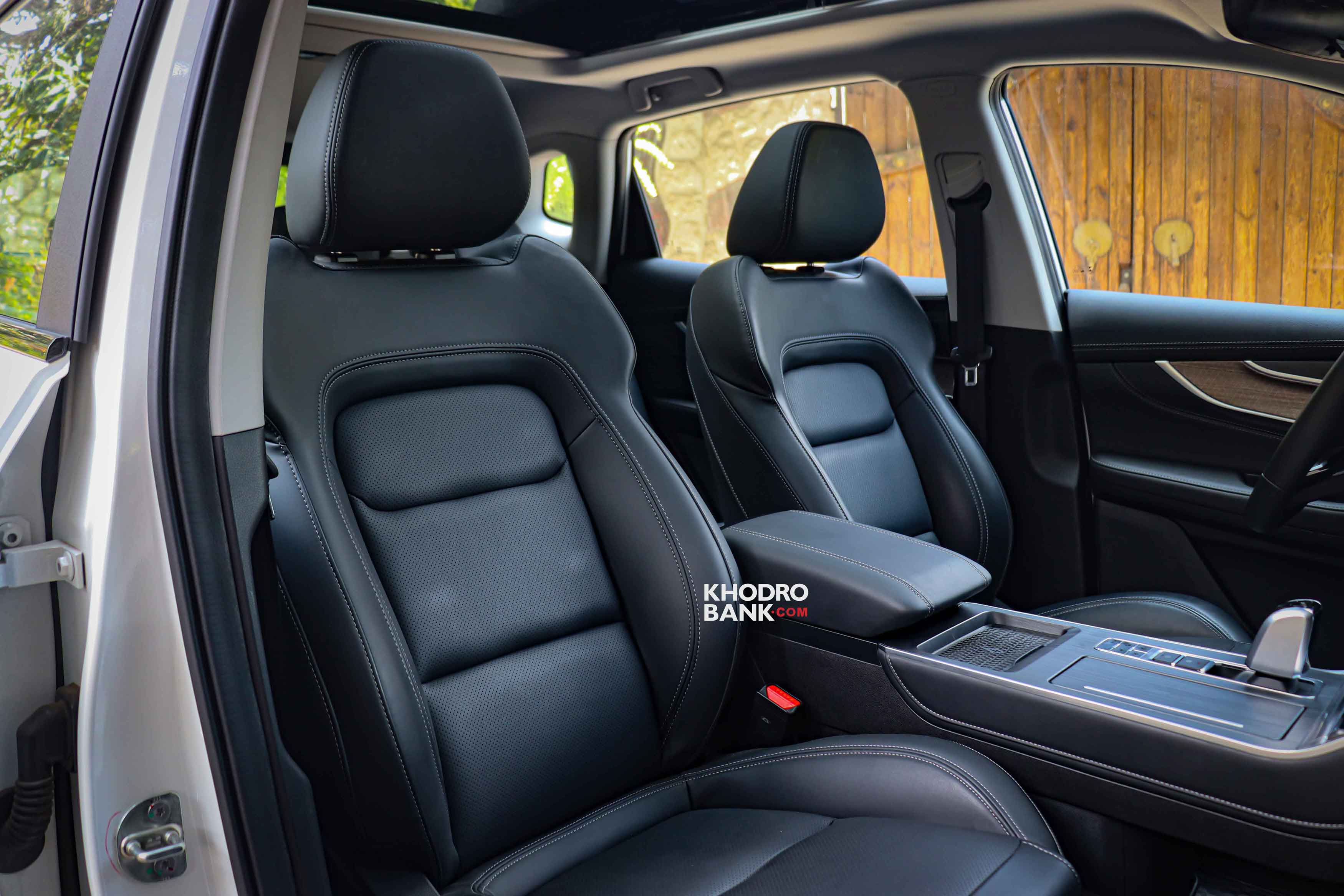 ام وی ام ایکس 77