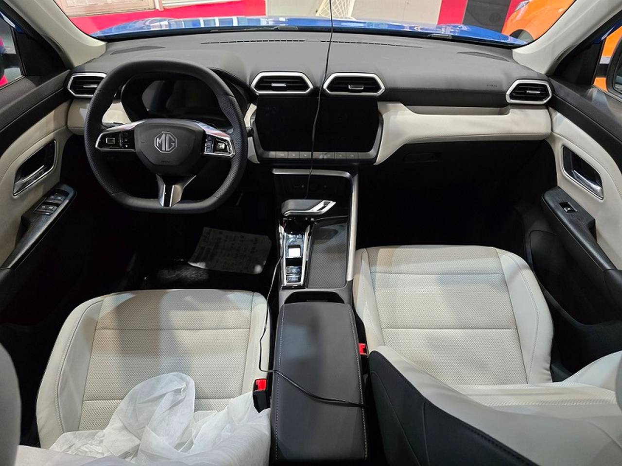 ام جی ZS هیبرید