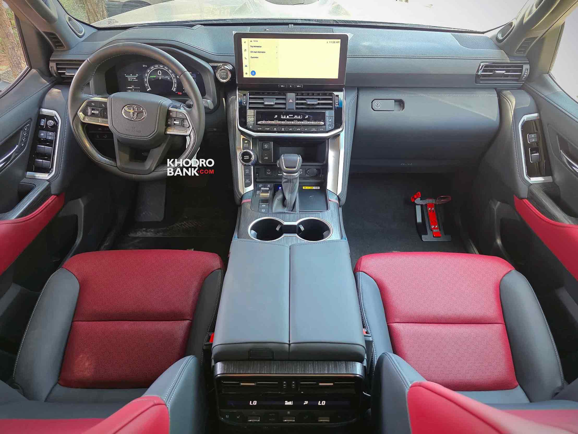 تویوتا لندکروزر LC300 VXR