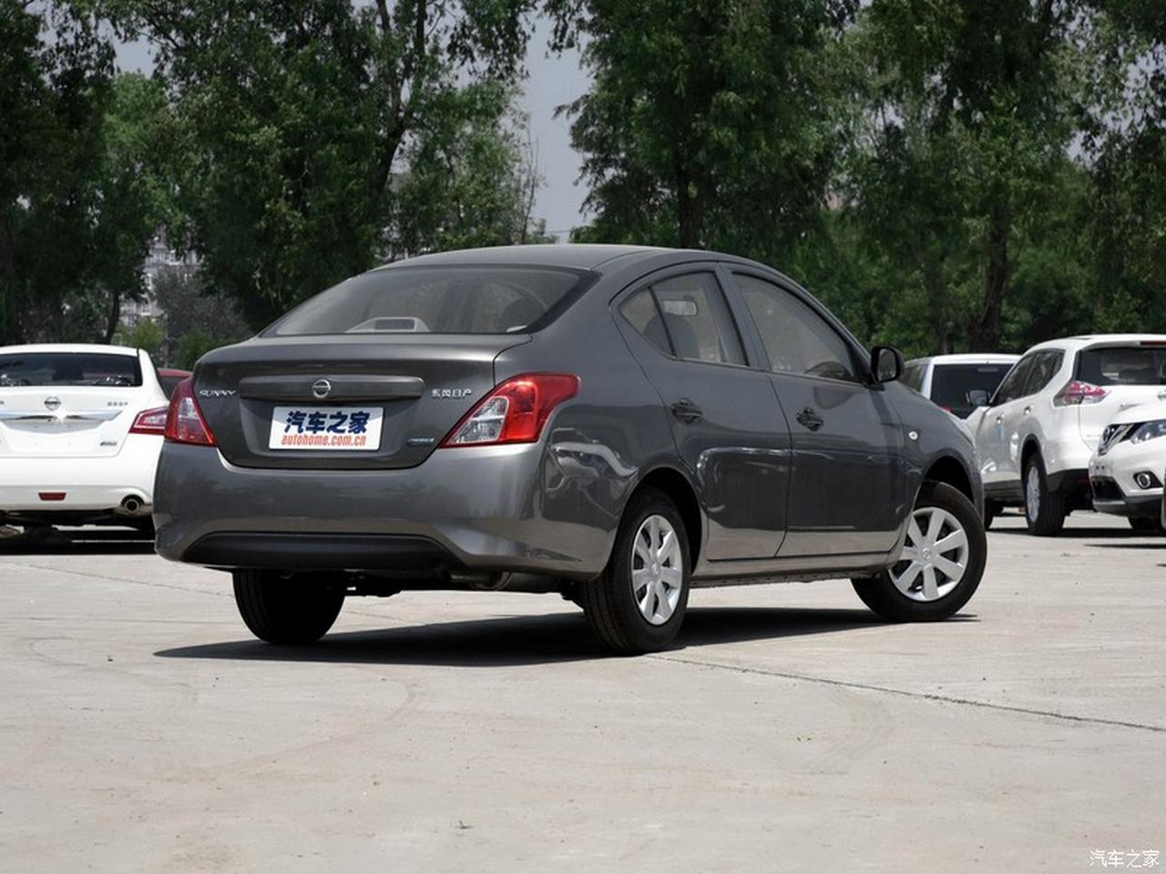 عکس ماشین نیسان سانی