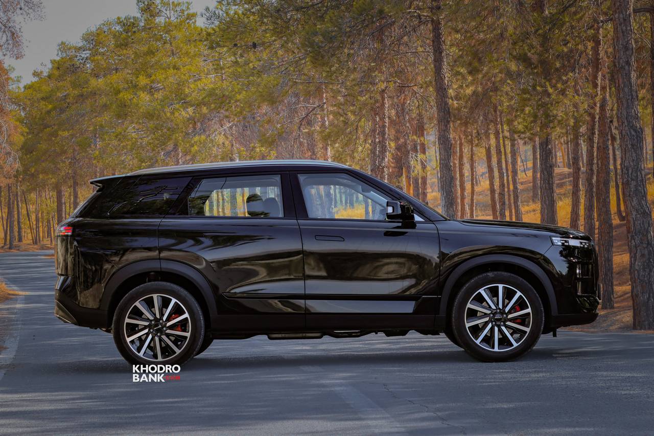 عکس ماشین لوکانو از نمای بغل