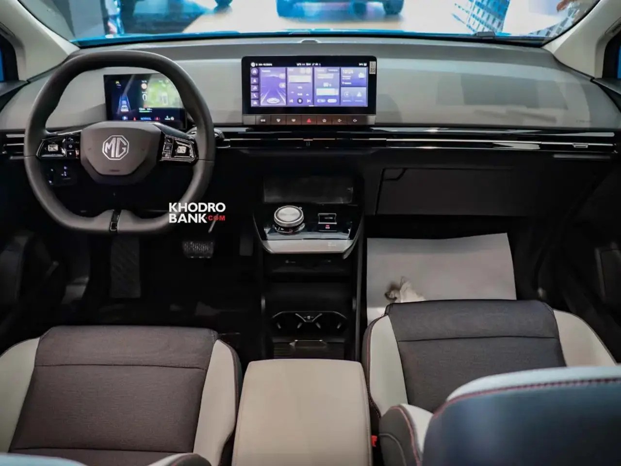 عکس داخل ام جی 4 برقی