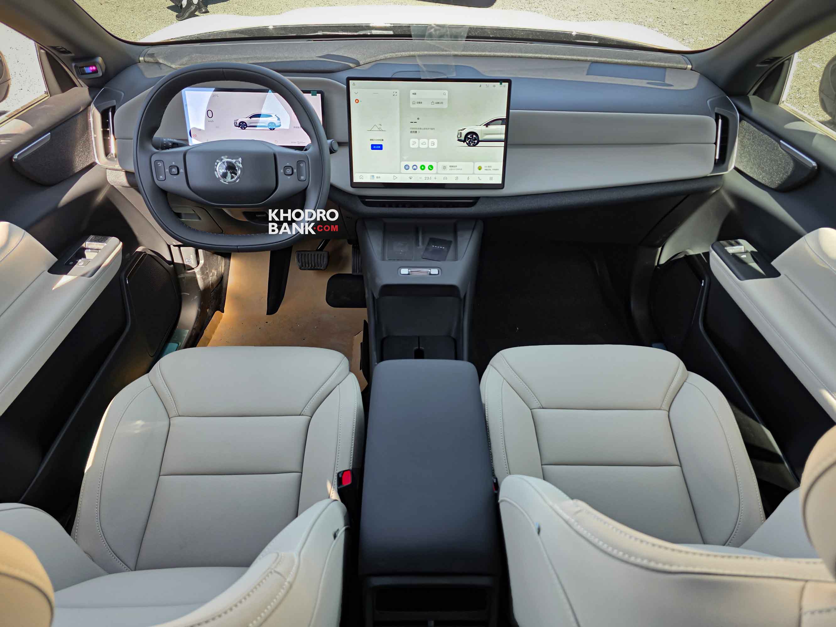 عکس داخل ولوو XC70