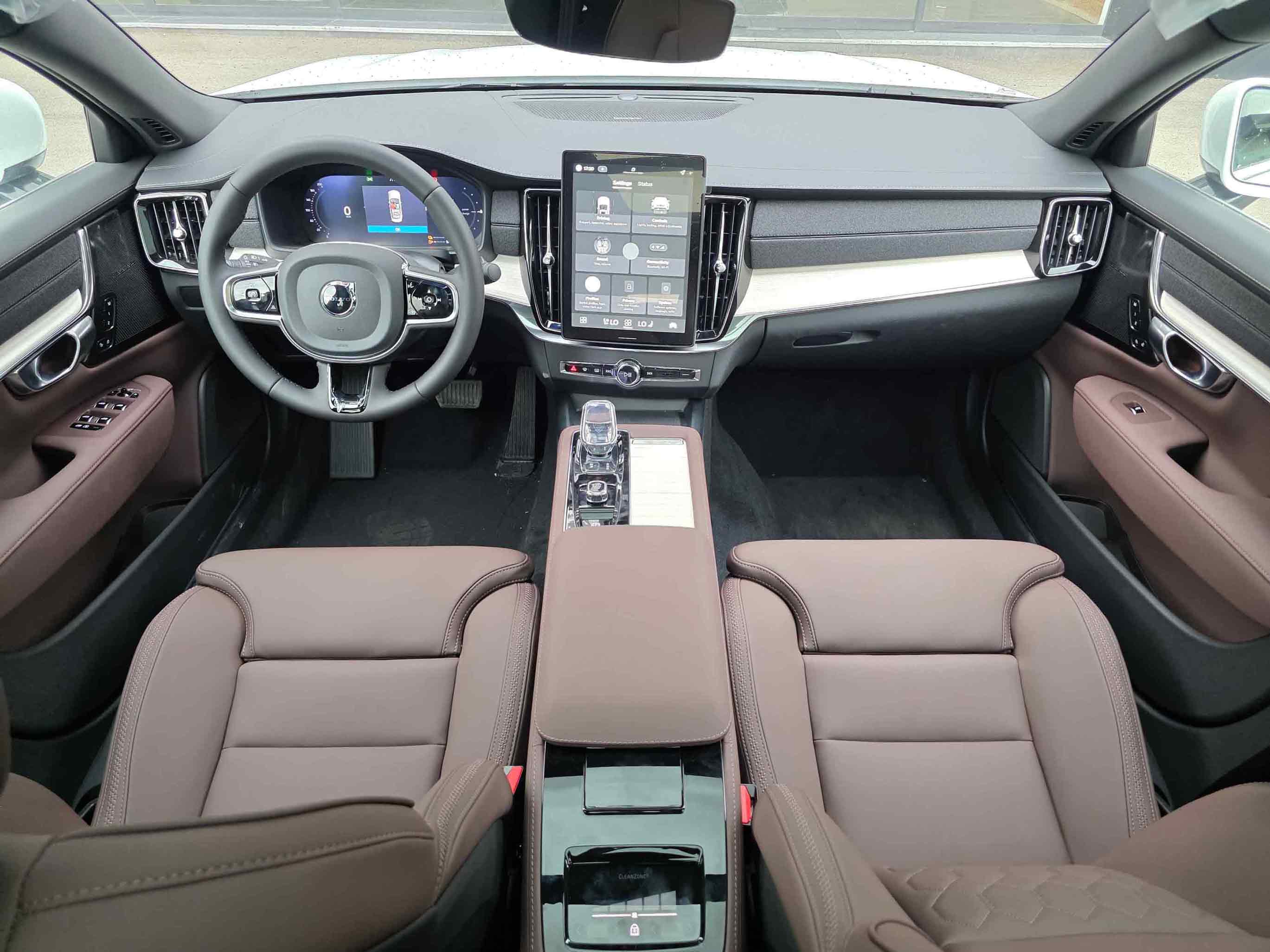 ولوو S90 PHEV