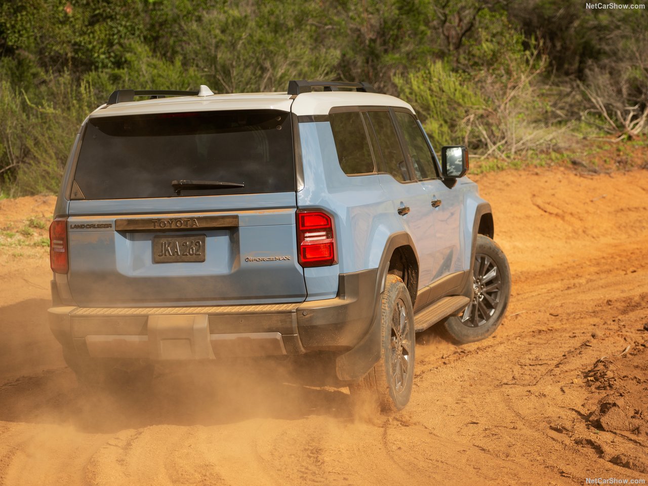 تویوتا پرادو 2025