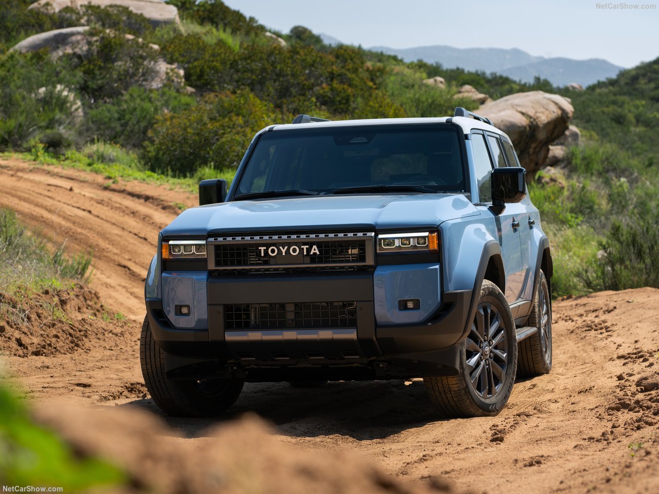 تویوتا پرادو 2025