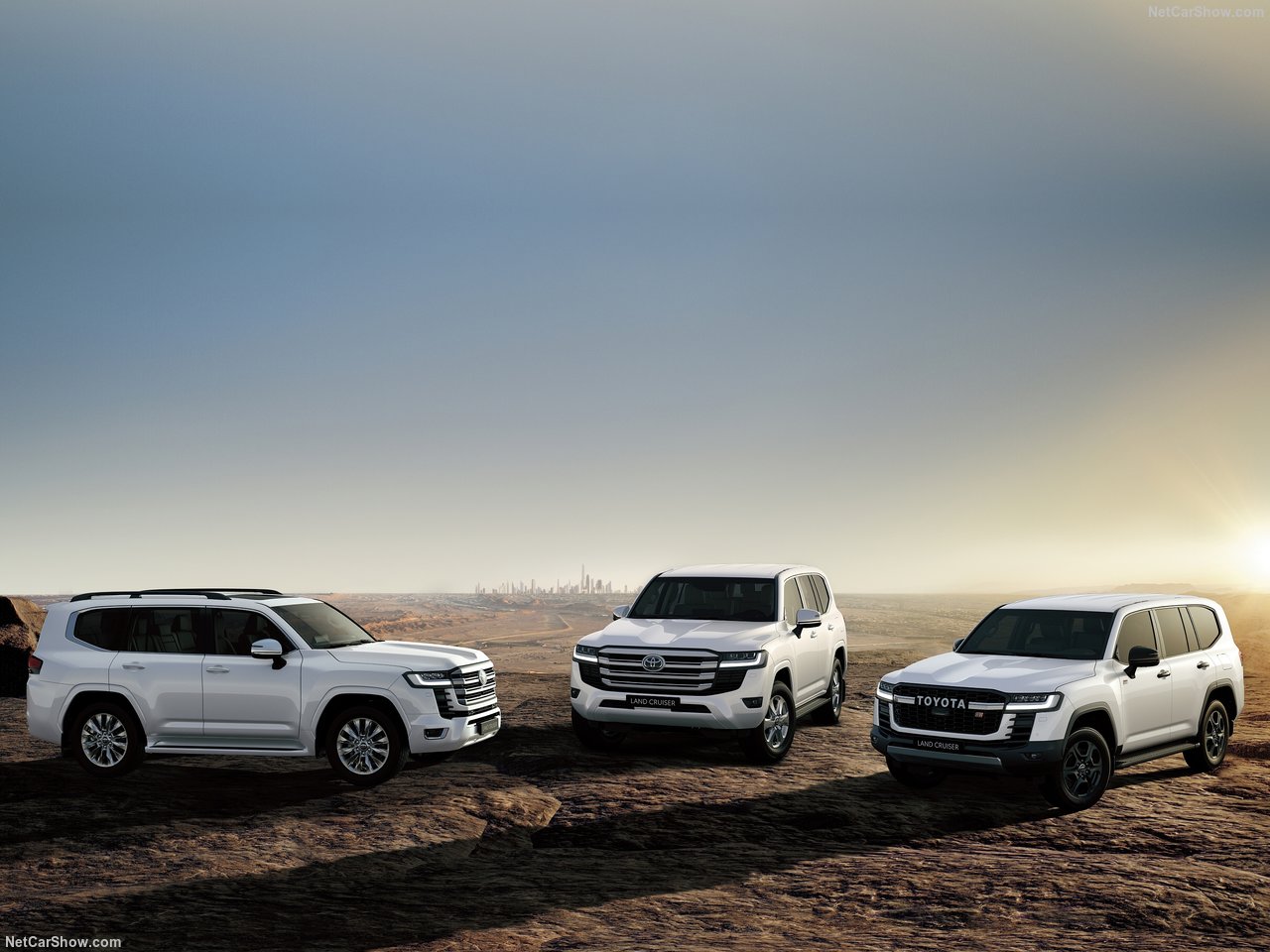 تویوتا لندکروزر LC300 VXR