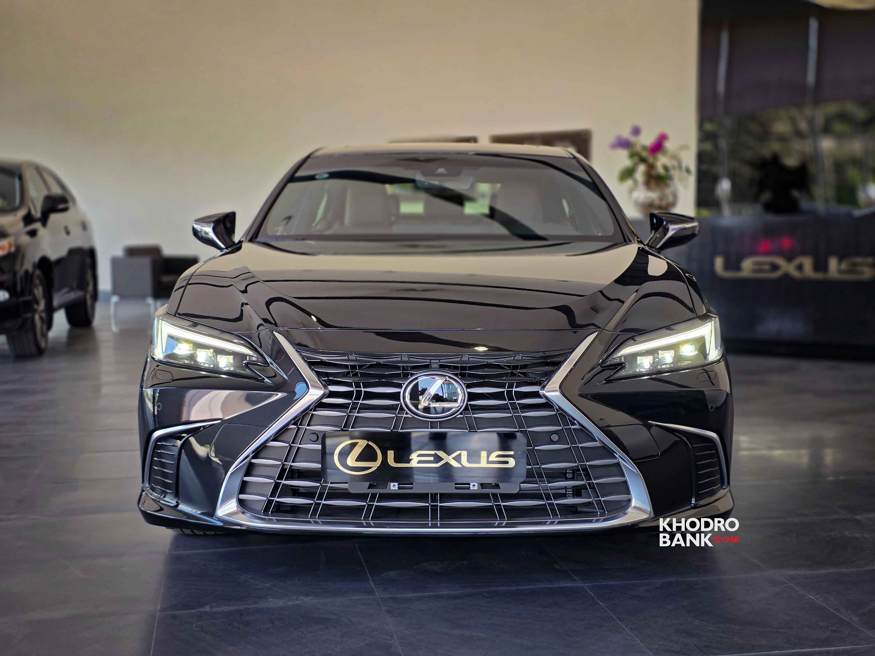 لکسوس ES300h