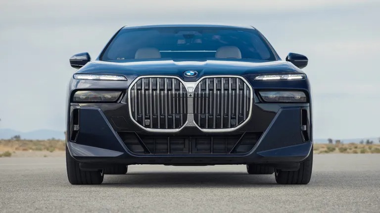 بی ام و 735i