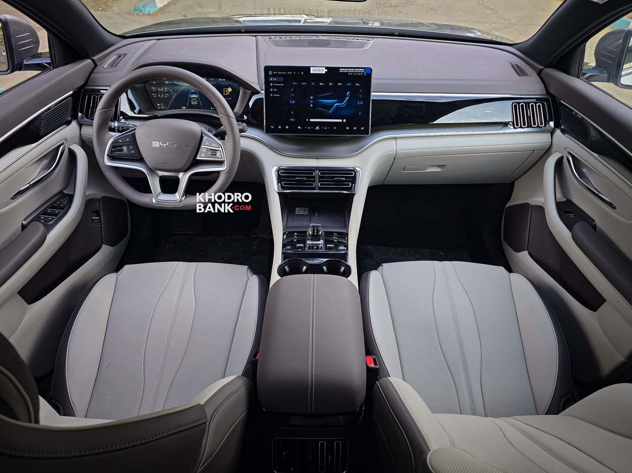 عکس داخل بی وای دی سانگ پلاس