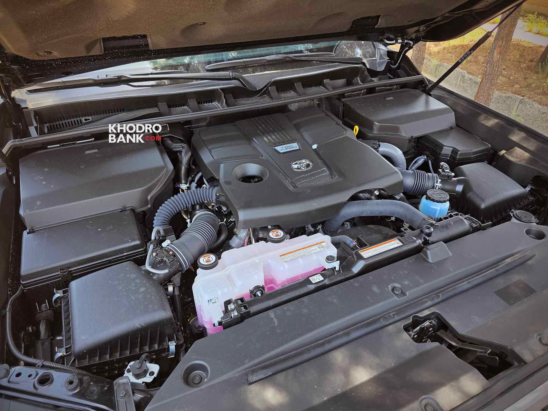 تویوتا لندکروزر LC300 VXR