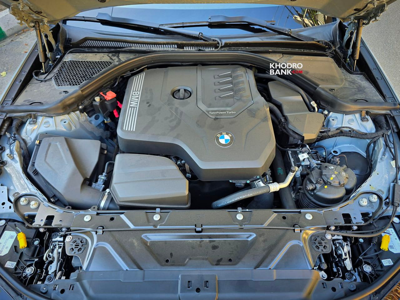 عکس موتور ب ام و 325i