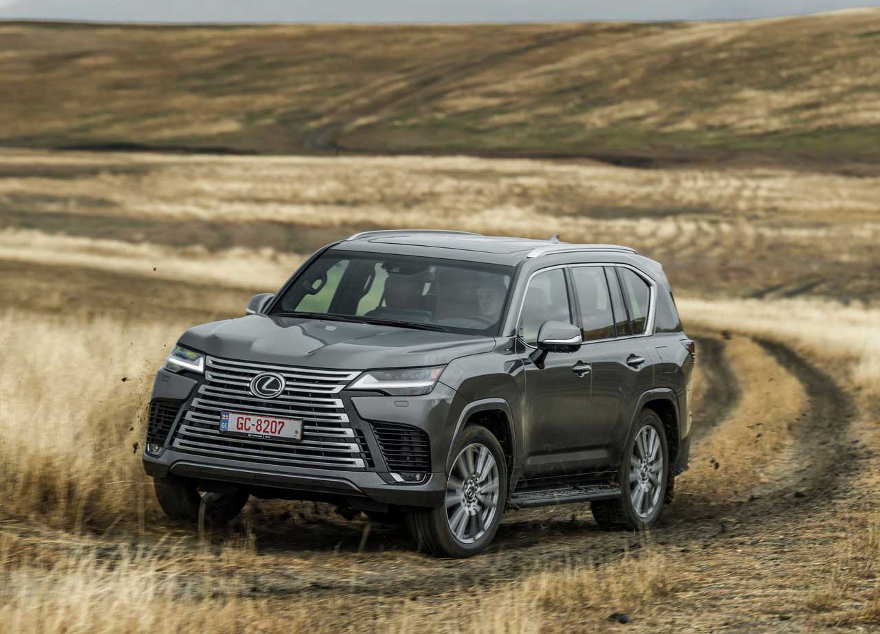 لکسوس LX600